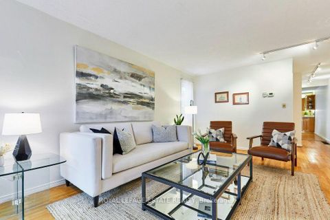 Photo 9 at 20 Pine Avenue, The Beaches, Toronto