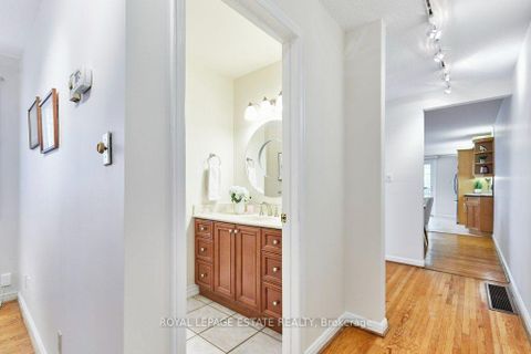 Photo 24 at 20 Pine Avenue, The Beaches, Toronto
