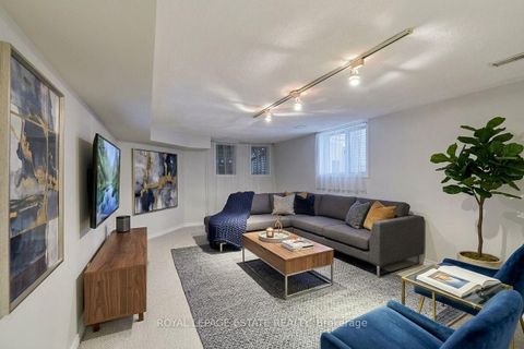 Photo 41 at 20 Pine Avenue, The Beaches, Toronto
