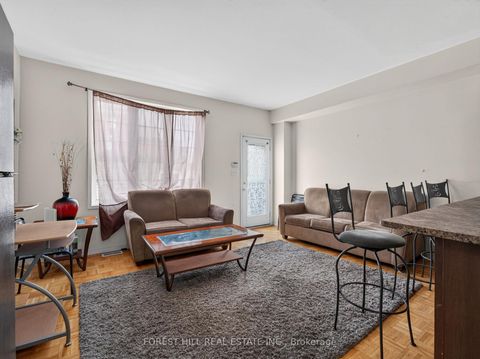 Photo 5 at 4 Evelyn Wiggins Drive, York University Heights, Toronto
