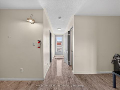 Photo 6 at 4 Evelyn Wiggins Drive, York University Heights, Toronto