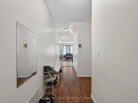 Photo 7 at 4 Evelyn Wiggins Drive, York University Heights, Toronto