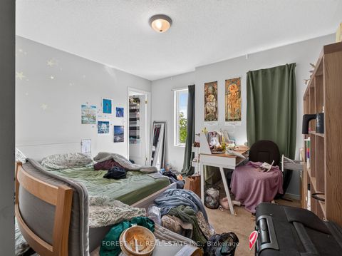Photo 11 at 4 Evelyn Wiggins Drive, York University Heights, Toronto