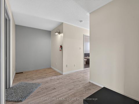 Photo 12 at 4 Evelyn Wiggins Drive, York University Heights, Toronto