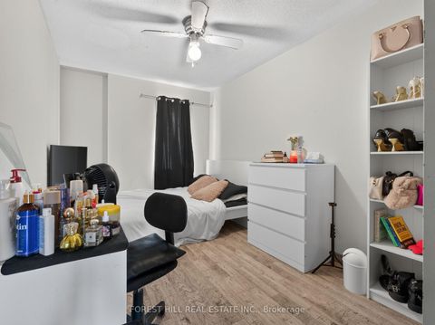 Photo 14 at 4 Evelyn Wiggins Drive, York University Heights, Toronto