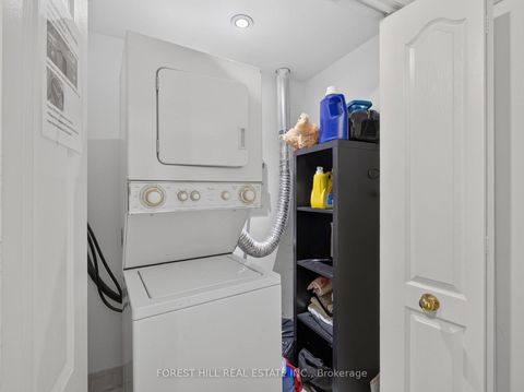 Photo 18 at 4 Evelyn Wiggins Drive, York University Heights, Toronto