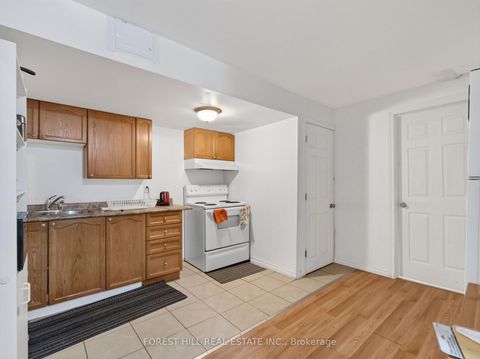 Photo 35 at 4 Evelyn Wiggins Drive, York University Heights, Toronto