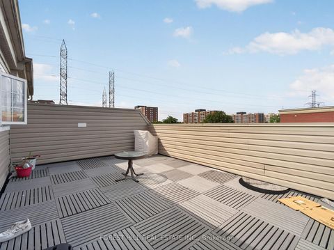 Photo 44 at 4 Evelyn Wiggins Drive, York University Heights, Toronto
