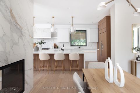 Photo 2 at 52 Roxborough Drive, Moore Park, Toronto