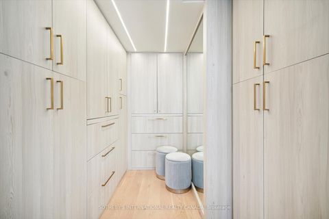 Photo 16 at 1110 - 65 Harbour Square, Waterfront Communities C1, Toronto