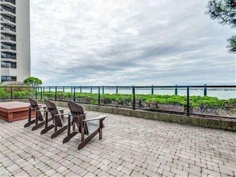 Photo 32 at 1110 - 65 Harbour Square, Waterfront Communities C1, Toronto
