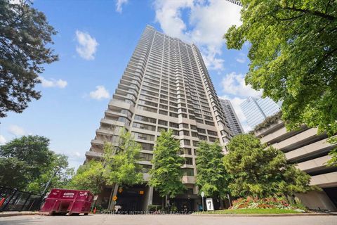 Photo 38 at 1110 - 65 Harbour Square, Waterfront Communities C1, Toronto