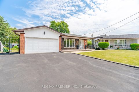 Photo 2 at 11 Kinnie Court, Black Creek, Toronto