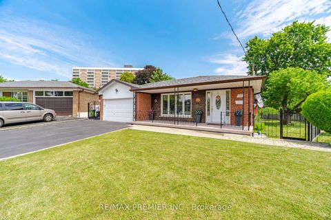 Photo 3 at 11 Kinnie Court, Black Creek, Toronto