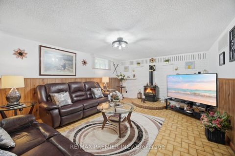 Photo 21 at 11 Kinnie Court, Black Creek, Toronto