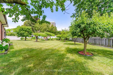 Photo 33 at 11 Kinnie Court, Black Creek, Toronto