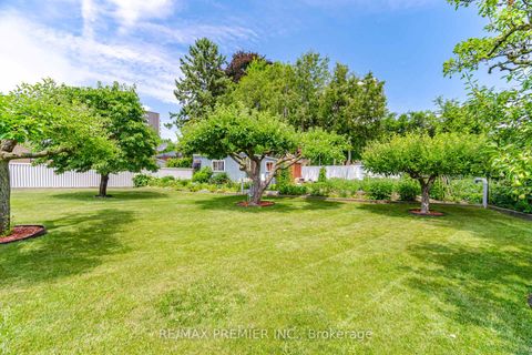 Photo 35 at 11 Kinnie Court, Black Creek, Toronto