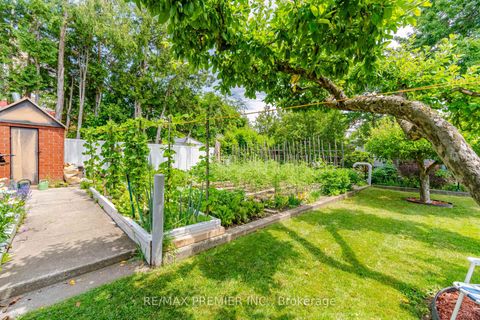 Photo 36 at 11 Kinnie Court, Black Creek, Toronto