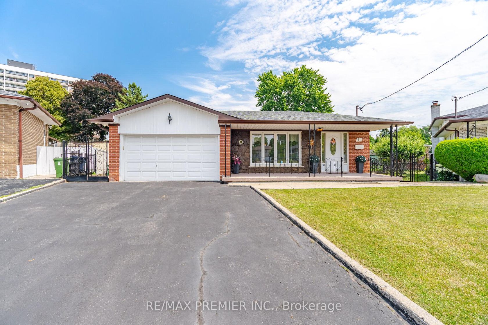 11 Kinnie Court, Black Creek, Toronto 
