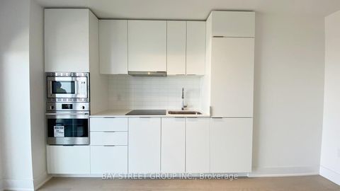 Photo 2 at 3904 - 955 Bay Street E, Bay Street Corridor, Toronto