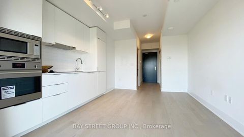 Photo 4 at 3904 - 955 Bay Street E, Bay Street Corridor, Toronto