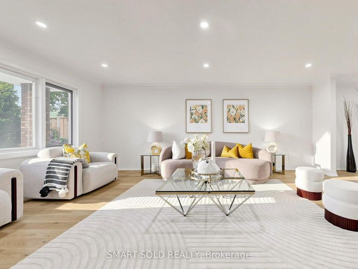 Photo 2 at 83 Fisherville Road, Branson, Toronto