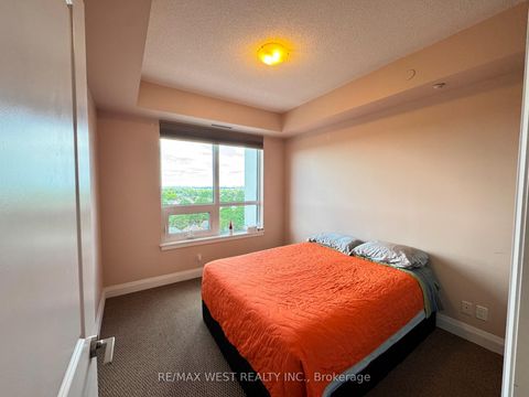 Photo 9 at 714 - 7900 Bathurst Street, Beverley Glen, Vaughan