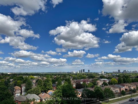 Photo 13 at 714 - 7900 Bathurst Street, Beverley Glen, Vaughan