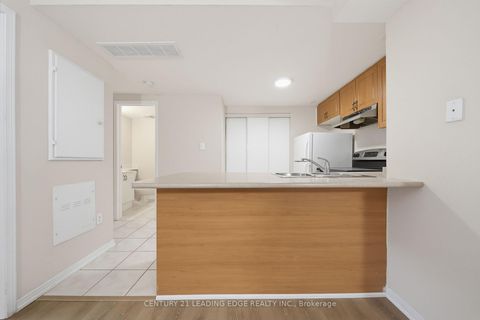 Photo 8 at 74 - 42 Pinery Trail, Malvern, Toronto