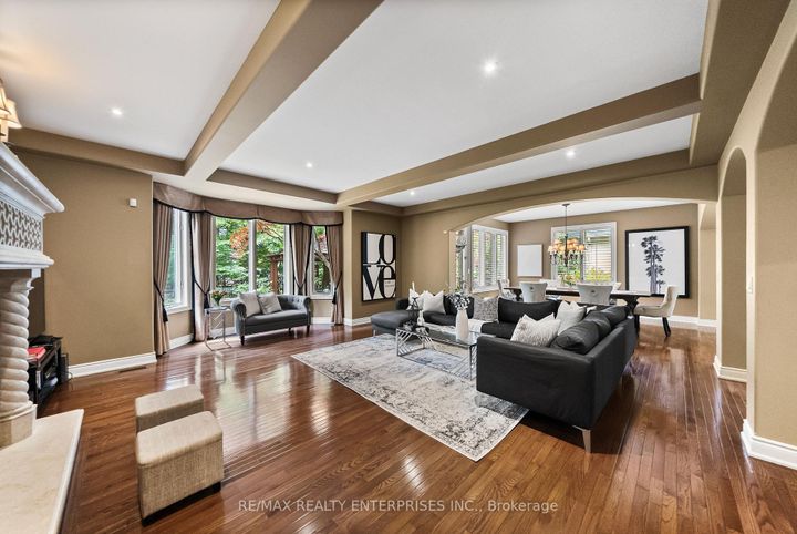 Photo 23 at 535 Canyon Street, Lorne Park, Mississauga