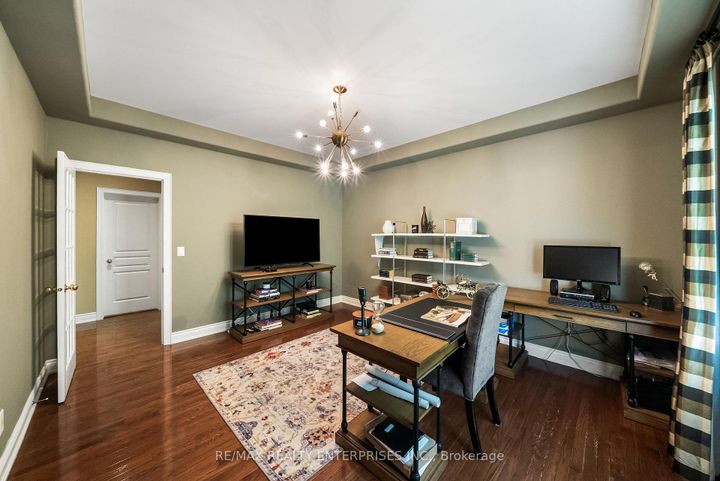 Photo 29 at 535 Canyon Street, Lorne Park, Mississauga