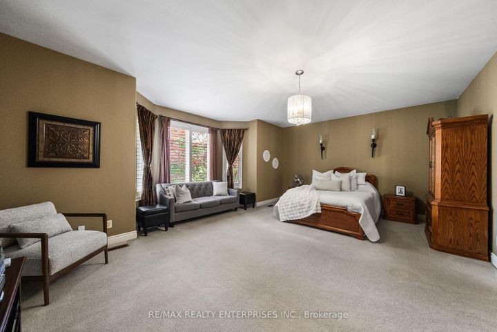 Photo 32 at 535 Canyon Street, Lorne Park, Mississauga