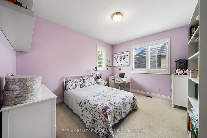 Photo 36 at 535 Canyon Street, Lorne Park, Mississauga