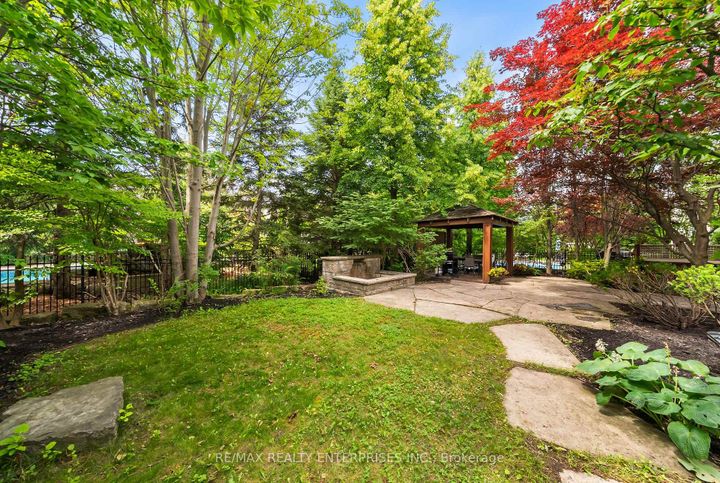 Photo 42 at 535 Canyon Street, Lorne Park, Mississauga