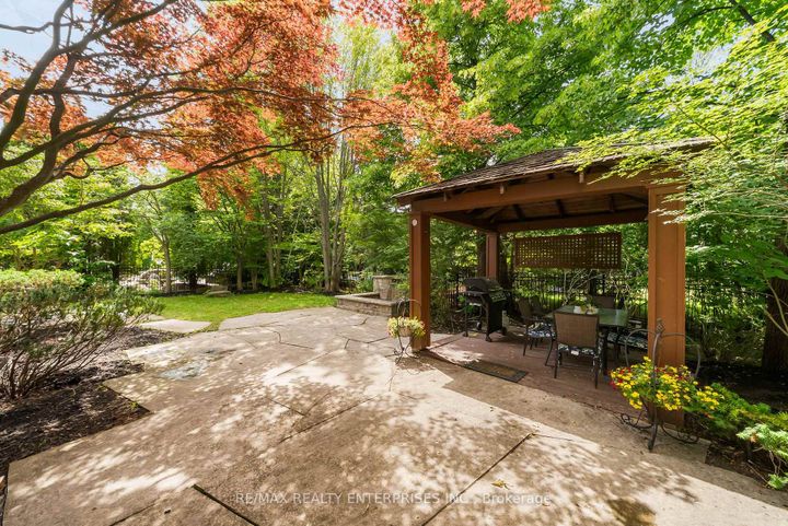 Photo 43 at 535 Canyon Street, Lorne Park, Mississauga