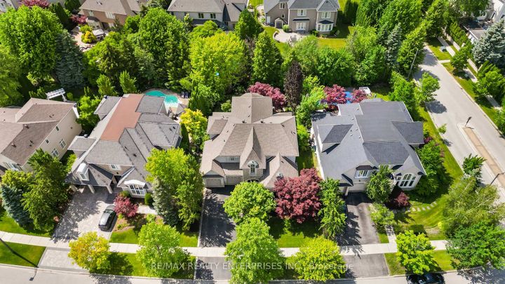 Photo 46 at 535 Canyon Street, Lorne Park, Mississauga