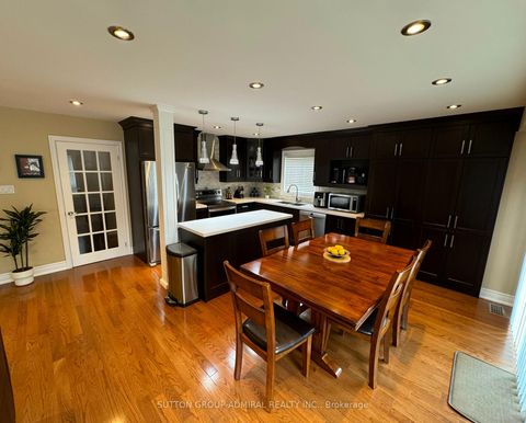 Photo 11 at 148 Mountbatten Road, Beverley Glen, Vaughan
