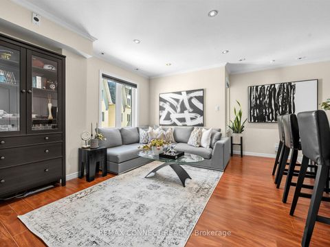 Photo 2 at 605 - 12 Sudbury Street, Niagara, Toronto