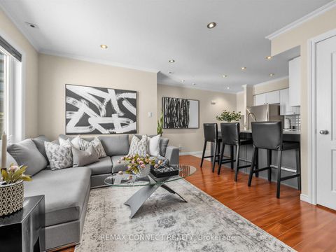 Photo 3 at 605 - 12 Sudbury Street, Niagara, Toronto