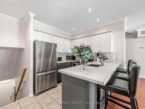 Photo 8 at 605 - 12 Sudbury Street, Niagara, Toronto