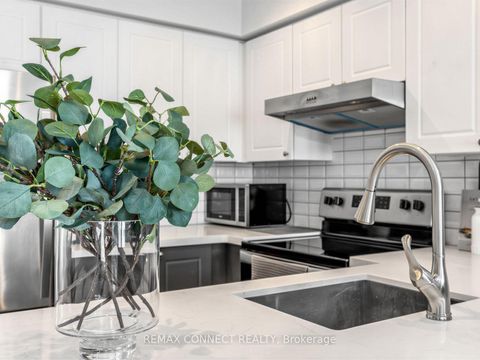 Photo 11 at 605 - 12 Sudbury Street, Niagara, Toronto