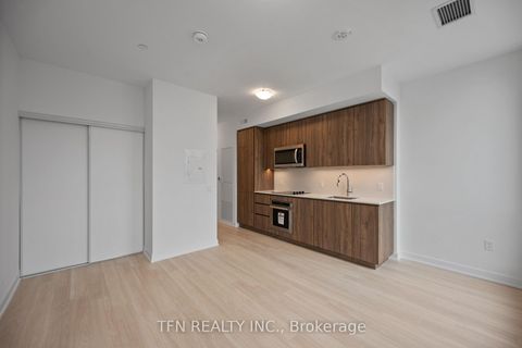 Photo 4 at 504 - 15 Richardson Street, Waterfront Communities C8, Toronto