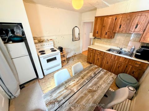 Photo 3 at 636 Clinton Street, Annex, Toronto