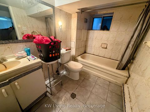 Photo 6 at 636 Clinton Street, Annex, Toronto