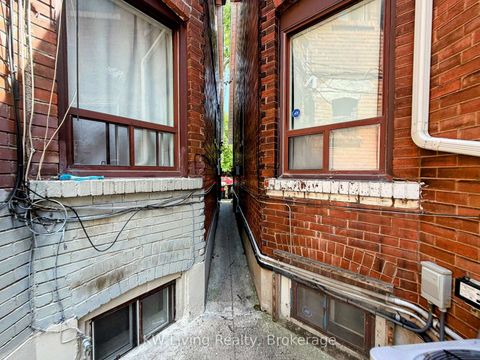 Photo 15 at 636 Clinton Street, Annex, Toronto