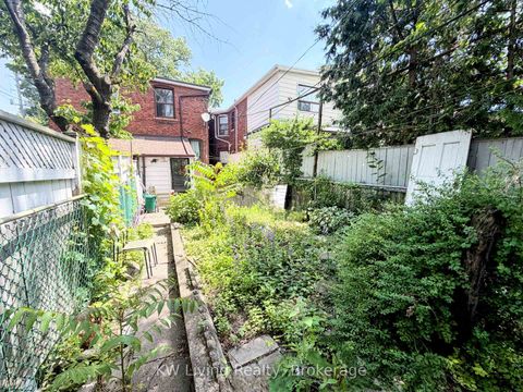 Photo 17 at 636 Clinton Street, Annex, Toronto
