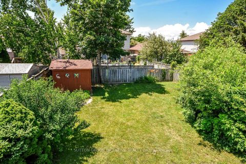 Photo 11 at 10 Palling Lane, Grove East, Barrie
