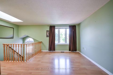 Photo 18 at 10 Palling Lane, Grove East, Barrie