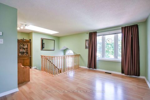 Photo 19 at 10 Palling Lane, Grove East, Barrie