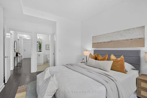 Photo 8 at 214 - 1603 Eglinton Avenue W, Oakwood Village, Toronto
